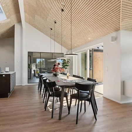 5 Star In Henne בית נופש