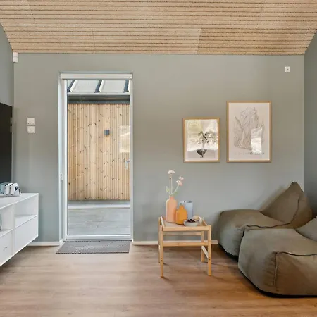 5 Star In Henne * האנה סטרנד