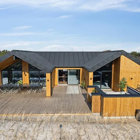 5 Star In Henne בית נופש